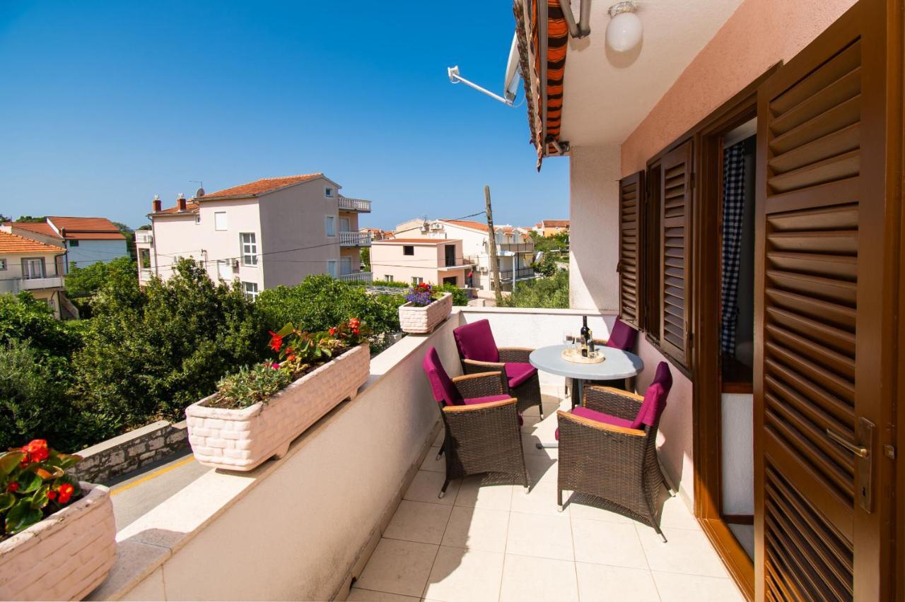 Apartments Happy Place Vodice Bagian luar foto
